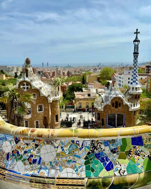 Barcelona: Creative Photo Tour of the City's Artistic Corners - Practical tips to get the best results