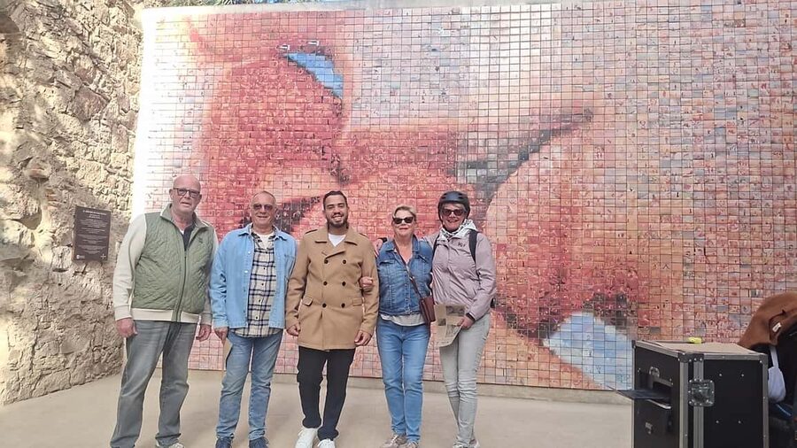 Barcelona: Creative Photo Tour of the City's Artistic Corners - About the photographer experience (and why Hamza’s style stands out)