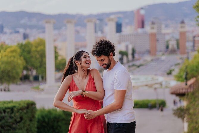 Barcelona: Glamour Wow Dress Photoshoot in Spectacular locations - The meeting point and timing: start smart, don’t sprint