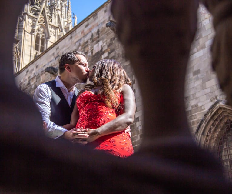 Barcelona: Gothic Quarter Private Photoshoot Experience - A Few Practical Tips Before You Show Up