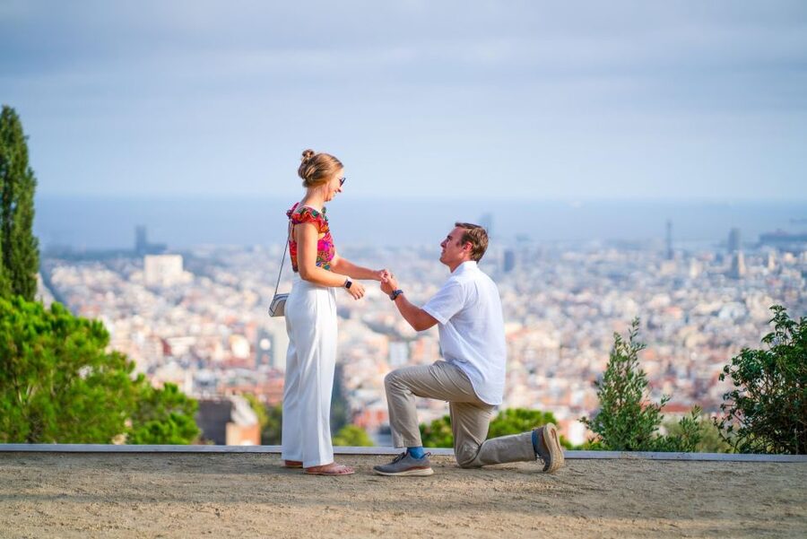 Barcelona: Personal Travel & Vacation Photographer - How the Shooting Works (No Cheesy Smiles Required)