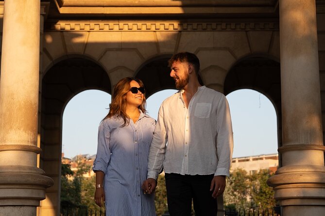 Barcelona Photoshoot Experience Cathedral Born & Ciutadella Park - Stop 3: Gothic Quarter (Barri Gòtic) for real street mood
