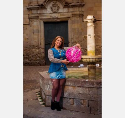 Barcelona: Photoshoot in Scenic Locations - Gothic Quarter photo stop: old streets, strong angles, no acting required