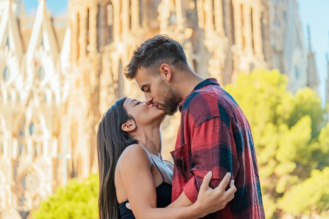 Barcelona : Private Photoshoot Outside Sagrada Familia - Tickets, prints, and other logistics that can trip you up