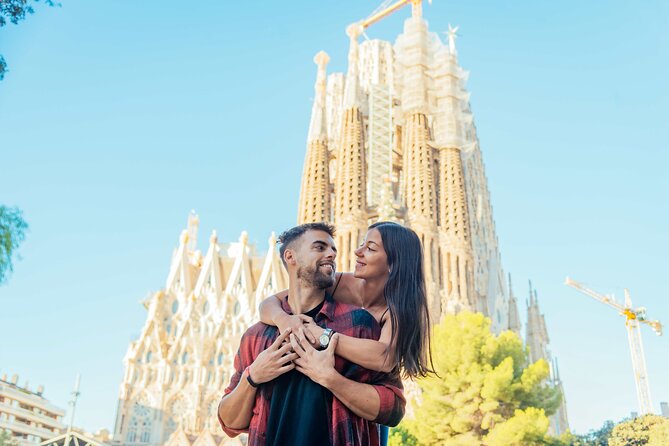 Barcelona : Private Photoshoot Outside Sagrada Familia - Weather, crowds, and keeping expectations realistic