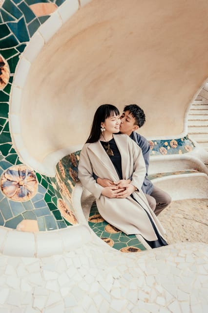 Barcelona: Professional Private Photoshoot - Gothic Quarter and Barceloneta: choosing the mood you want