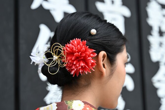 Beautiful Kimono photoshoot in Tokyo - Nakamise-dori and the Senso-ji Temple area: turning streets into portraits