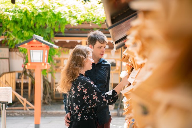 Beautiful Photography Tour in Kyoto - Maruyama Park: Cherry Blossom Frames and Real-Life Group Moments
