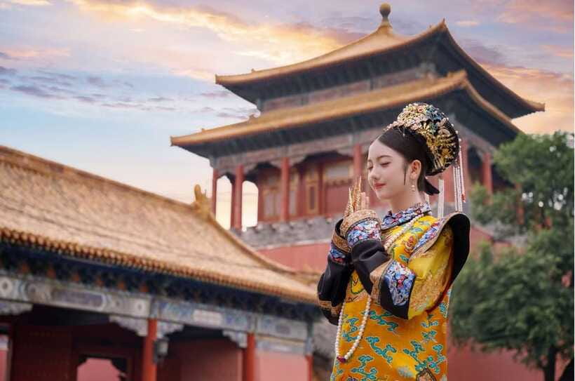 Beijing: Traditional Chinese Costume Makeover & Photo Shoot - Meeting at Jinyuhutong Station and starting without stress
