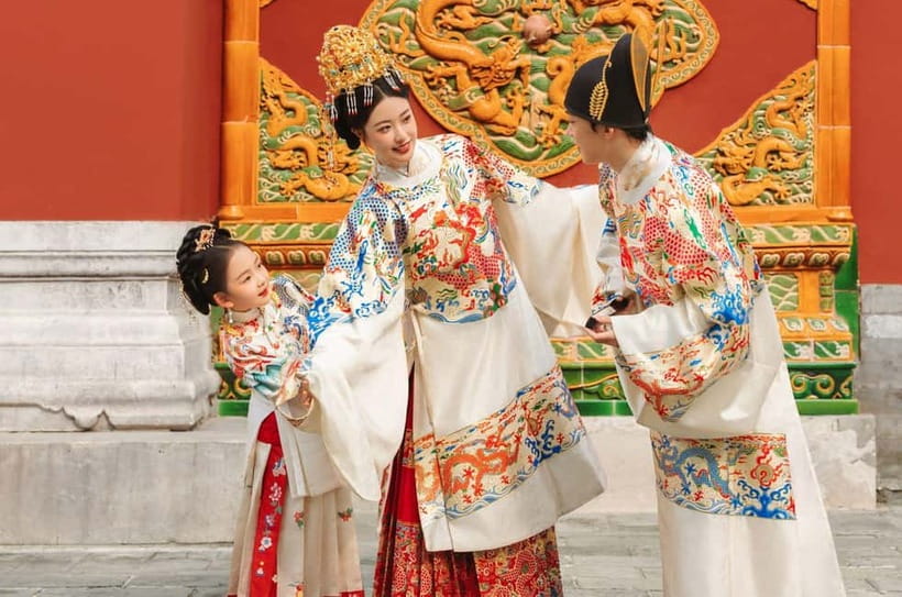 Beijing Traditional Hanfu Experience & Photoshoot for Groups - Key things you’ll notice right away