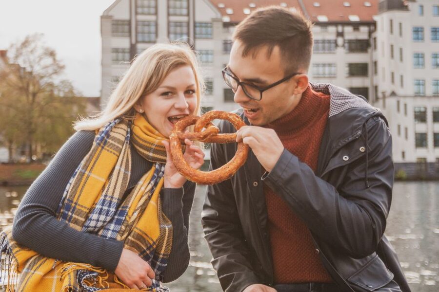 Berlin: Alternative Culture Walking Tour & Photoshoot - RAW-Gelände Creative Quarter: Where the Alternative Culture Feels Present