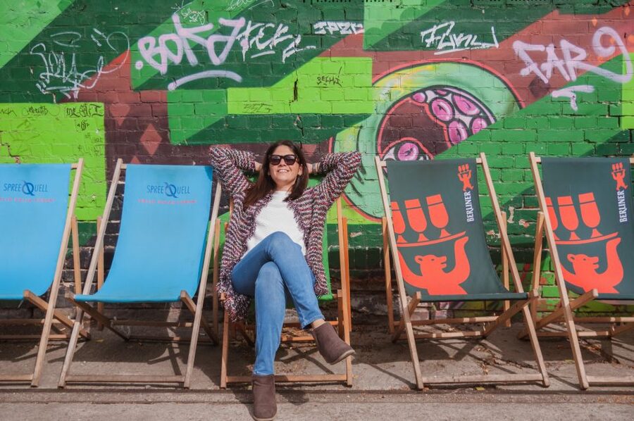 Berlin: Alternative Culture Walking Tour & Photoshoot - The Berlin Wall Stop and Eastside Gallery: History With Modern Color
