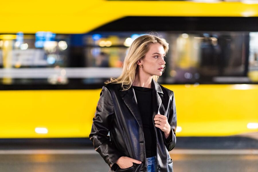 Berlin by Night: Private Photoshoot at Illuminated Cityscape - Practical Tips for a Smooth Night Shoot