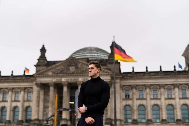 Berlin: Early Morning Private Photoshoot to avoid the Crowd - Comfort, Confidence, and Why This Feels Different From Selfies