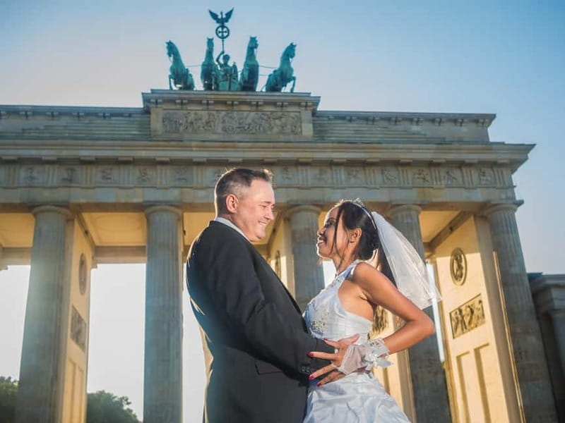Berlin Essentials: Private Photoshoot at Berlin's top sites - What You Actually Get Back: The 48-Hour Photo Album