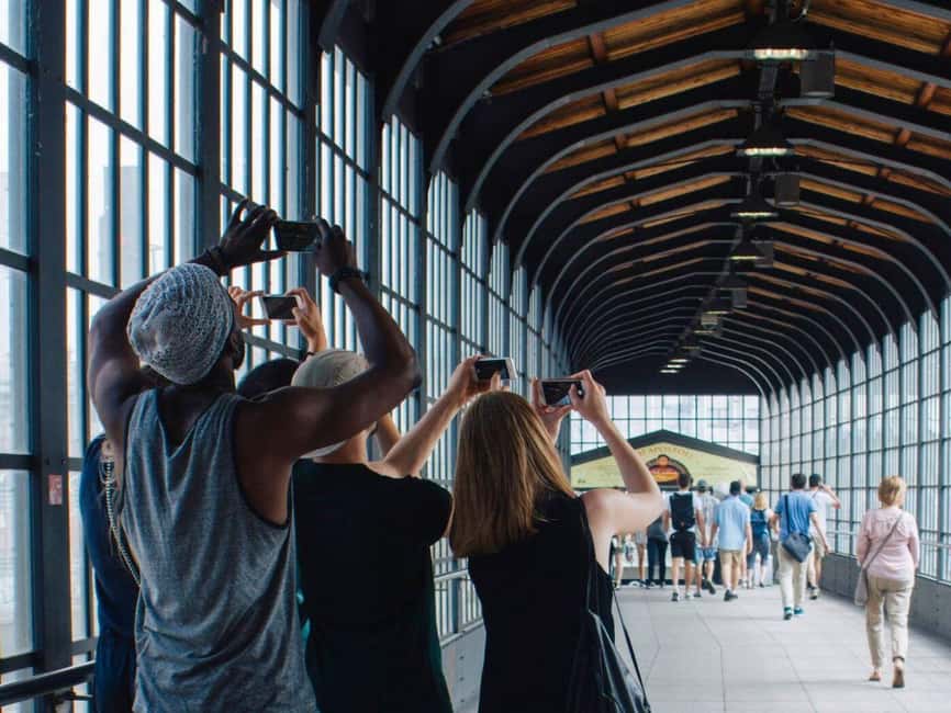 Berlin: Hands-On Mobile Photography Workshop - Real-Time Feedback and the Confidence to Practice