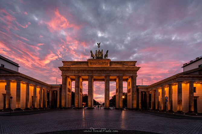 BERLIN PHOTO TOUR with a professional Photographer from Berlin - A small group means your guide can correct your framing