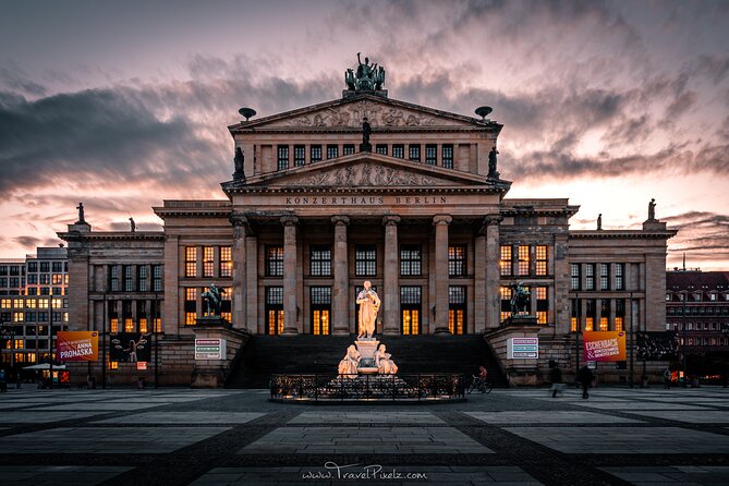 BERLIN PHOTO TOUR with a professional Photographer from Berlin - Logistics that matter: location, walking pace, and transport