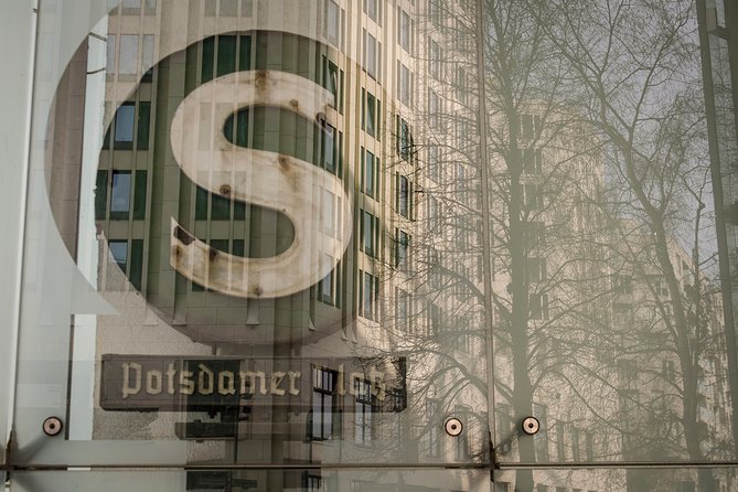 Berlin Photography Masterclass - Private Photography Lesson - Alexanderplatz and Oberbaum Bridge: street-level angles that feel alive