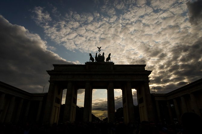 Berlin Photography Masterclass - Private Photography Lesson - East Side Gallery and Nikolaikirche: texture, tone, and detail