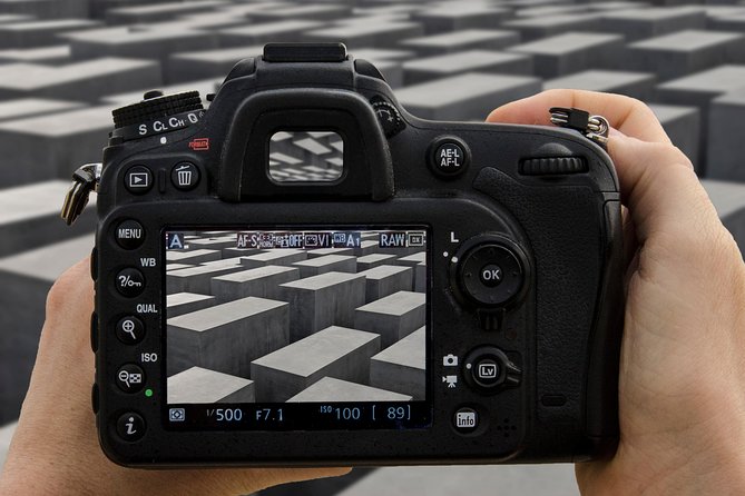 Berlin Photography Masterclass - Private Photography Lesson - Reichstag to Brandenburg Gate: learning how to frame the big symbols
