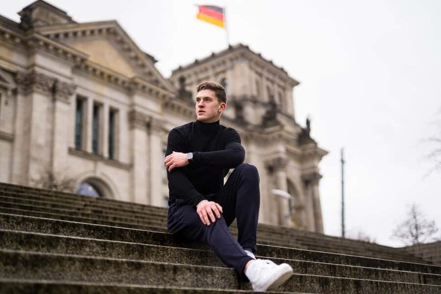 Berlin: Private Photo Session with Professional Photographer - Should you book this private Berlin photo session?