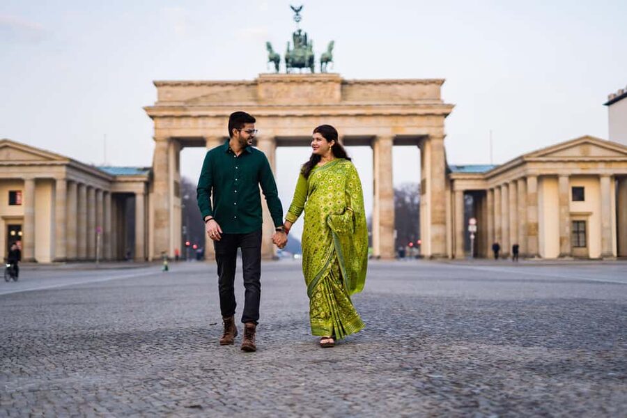Berlin: Private Photo Session with Professional Photographer - Practical realities: tickets, bags, and what to bring