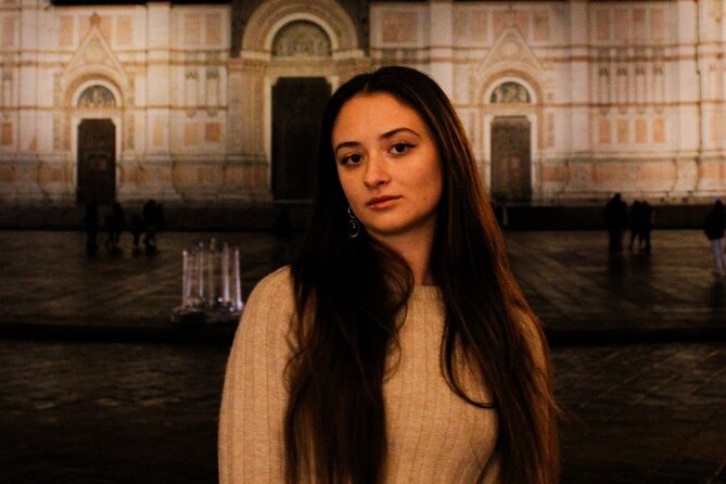Bologna: Photo tour with professional photographer - Via Farini arcades: turning the porticoes into your photo plan