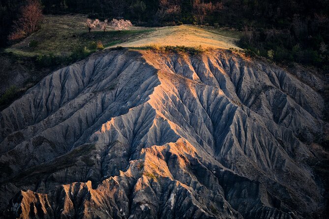 Bologna Surroundings Photo Tour: Rolling Hills and Ravines - Why Bologna Hills Look Better Off the Main Roads