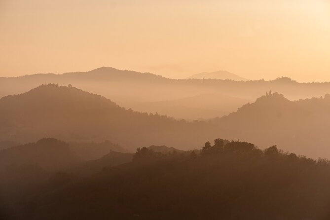 Bologna Surroundings Photo Tour: Rolling Hills and Ravines - Sunset Over Badlands and Hills: The Big Payoff