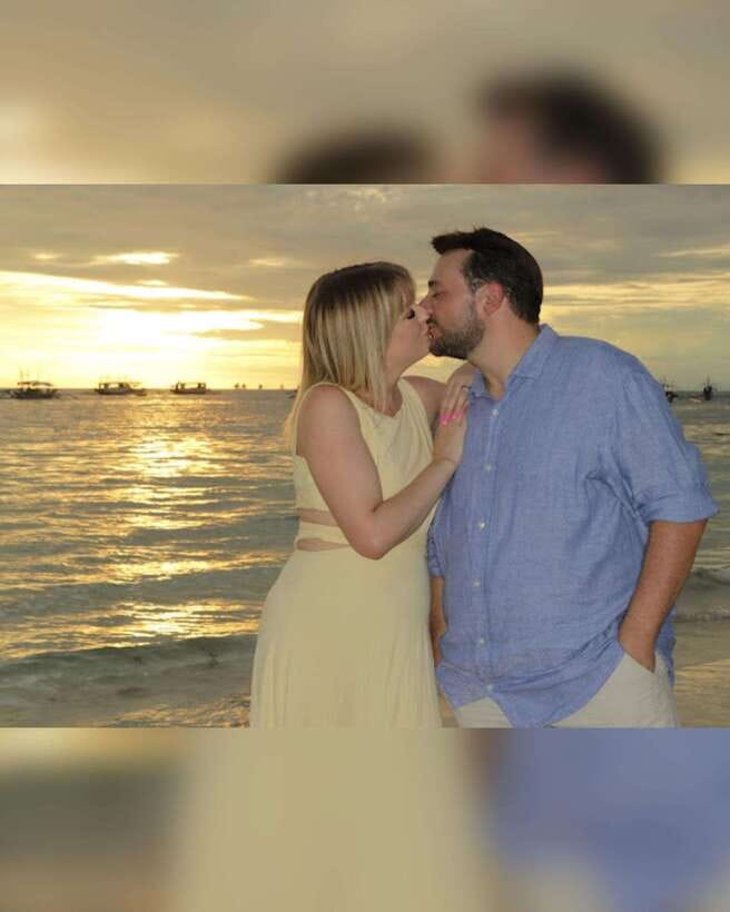 Boracay Sunset ( Photoshoot ) - A sunset shoot built for couples, families, and solo portraits
