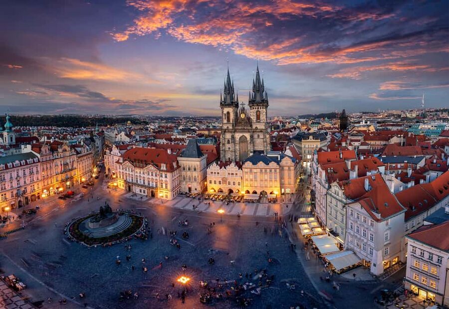 Bratislava: Prague & Brno Photography Tour with Transfer - The day’s structure: Vienna/Bratislava pickup, Brno, then Prague