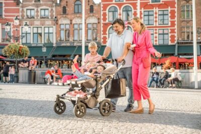 Bruges : Your private 30min. photoshoot in the medieval city - Finding Jan van Eyckplein and starting on time