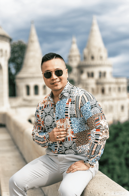 Buda Castle: Private photoshoot with a local guide - Working with Bence: why the shoot feels relaxed (and looks real)