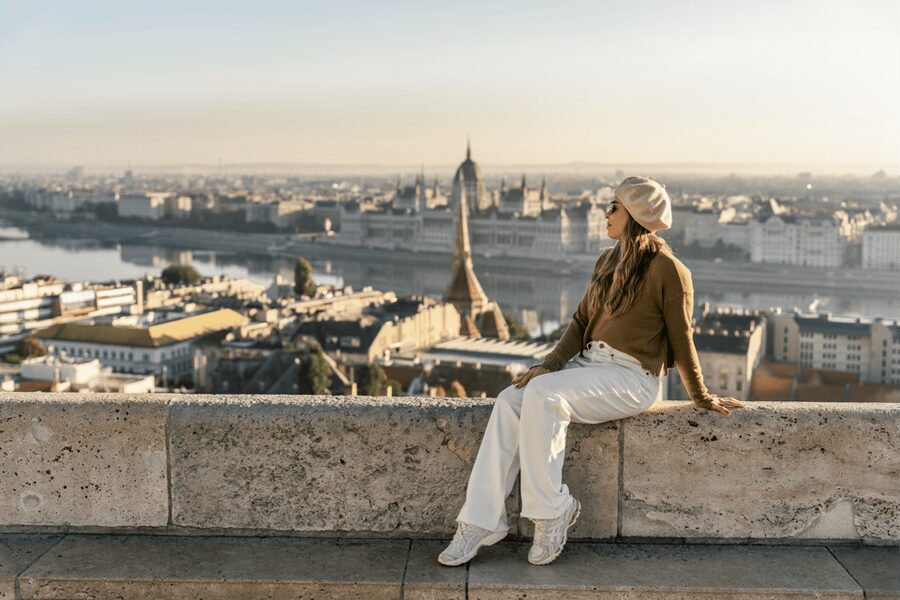 Buda Castle: Private photoshoot with a local guide - Meet at Szentháromság square: easy start, good location