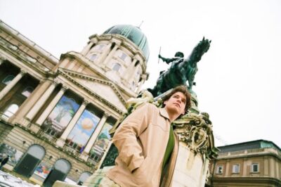 Budapest: Photo Session with Professional Local Photographer - How You Get Posing Guidance Without Feeling Awkward