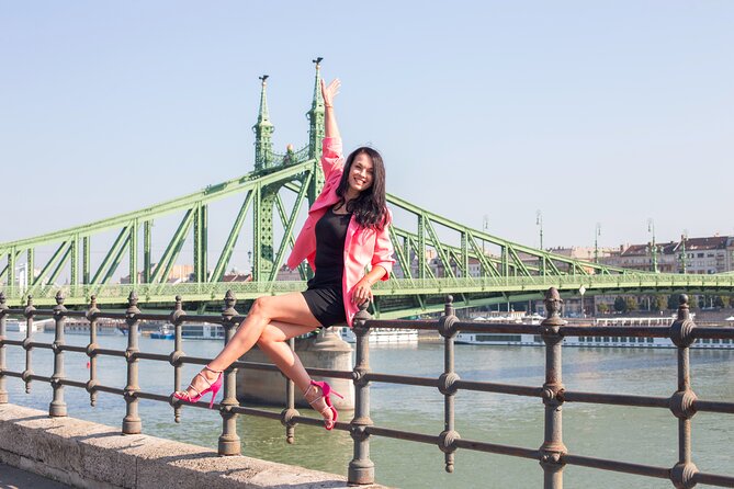 Budapest photoshoot&sightseeing - Private pickup in Central Budapest, then you’re off
