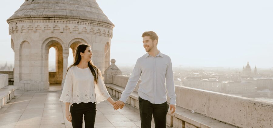 Budapest: romantic photoshoot at Buda's iconic sightseeings - Fisherman’s Bastion romance: the location does half the work