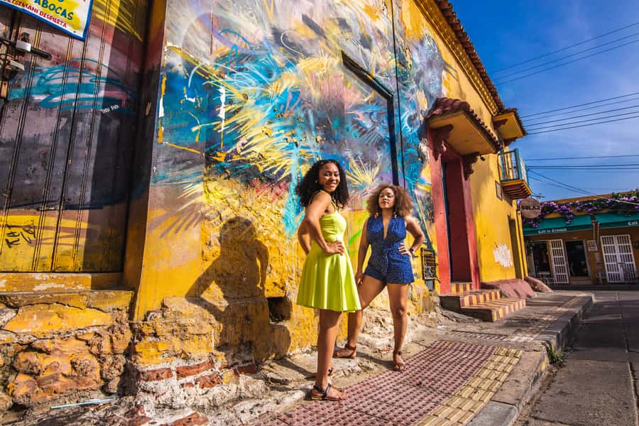 Cartagena Travel Memories: A cover magazine Photo Shoot - Meeting point and walking logistics in Cartagena (without the stress)