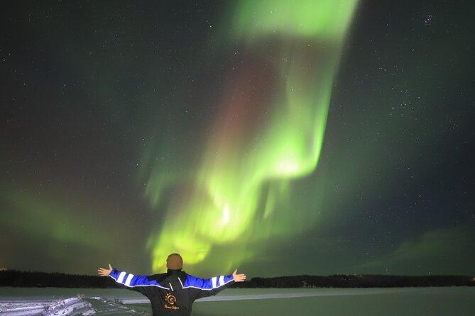Chasing Aurora with Photographer - Small Group - Open-fire Lappish sausages: The warm break that makes the wait easier