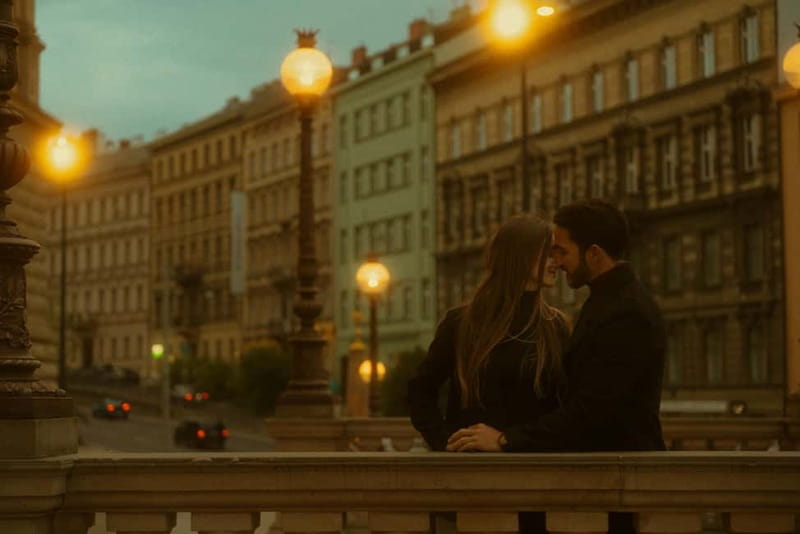 Cinematic Photoshoot Experience in Prague - The Astronomical Clock Finale: A Strong Finish for Couples and Families