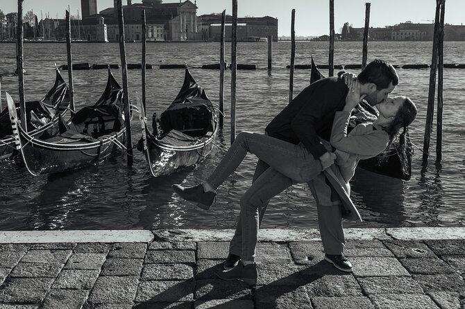 Cinematic Photoshoot in Venice: Capture Venice Hidden Gems - St. Mark’s Basilica: Mosaics, Light, and Elegant Frames