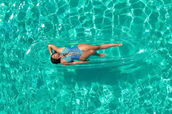 Clear Kayak Photoshoot in Nassau ,Bahamas. - What You Receive: 6 Edited Photos, 1 Video, and Raw Files on Request