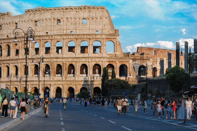 Colosseum Hosted Entry + Audio Guide & Pro Photoshoot (Arena Opt) - Entering the Colosseum on your reserved time (and finding the staff)