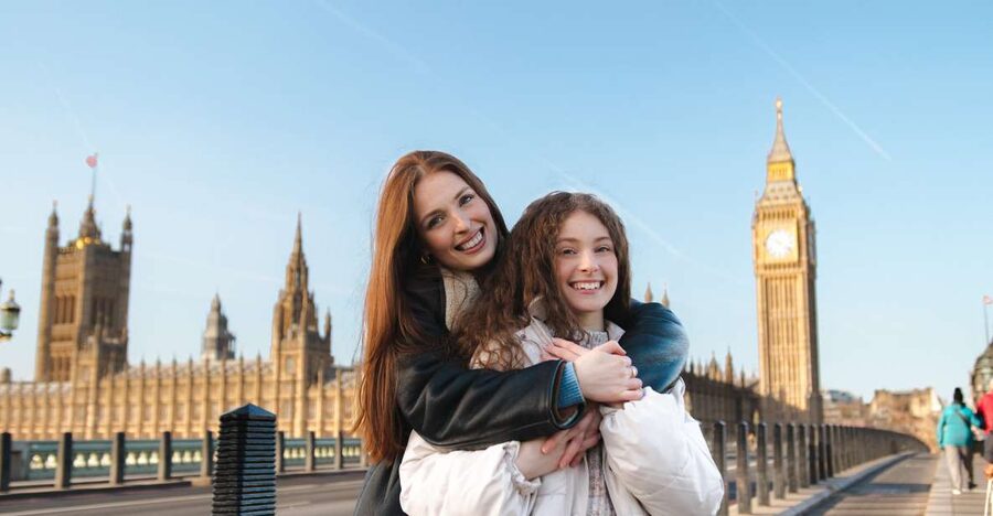 Couple’s photo: Romantic photoshoot in London - Westminster and the Big Ben Stop: Getting Romantic Without Feeling Like a Tourist