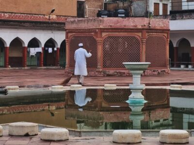 Delhi Like a Local: Food & Photography Full Day Tour - Temple sunrise and rickshaw ride energy