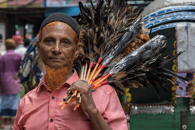 Dhaka Street & Culture Photography – Private Full-Day Tour - Stop 1: Karwan Bazar (Kawran Bazar) for close-up street energy