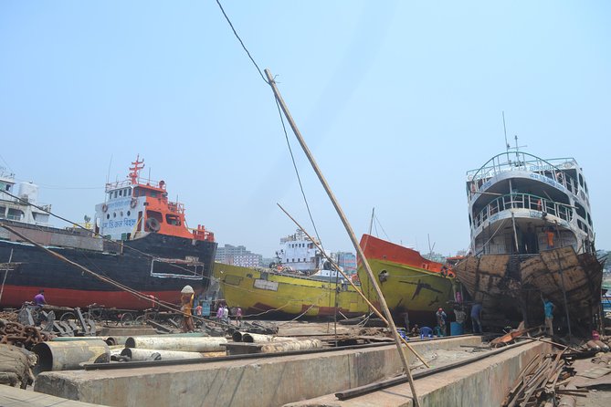 Dhaka Street & Culture Photography – Private Full-Day Tour - Stop 3: Sadarghat Launch Terminal and Buriganga River photo time