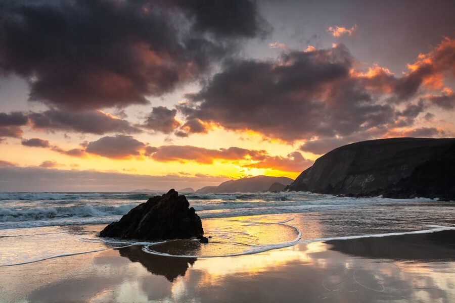 Dingle: Slea Head Sunset & Magic Hours Photo Tour - From farm tracks to storm beaches: how the tour finds quieter angles