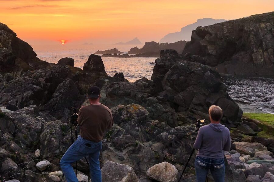 Dingle: Slea Head Sunset & Magic Hours Photo Tour - Hidden coastline stops and the final sunset push